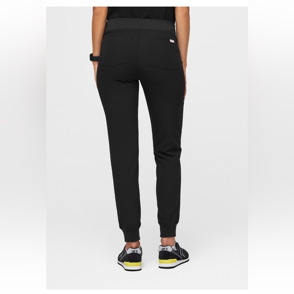 FIGS Zamora Joggers in size Small Regular - Picture 2 of 12